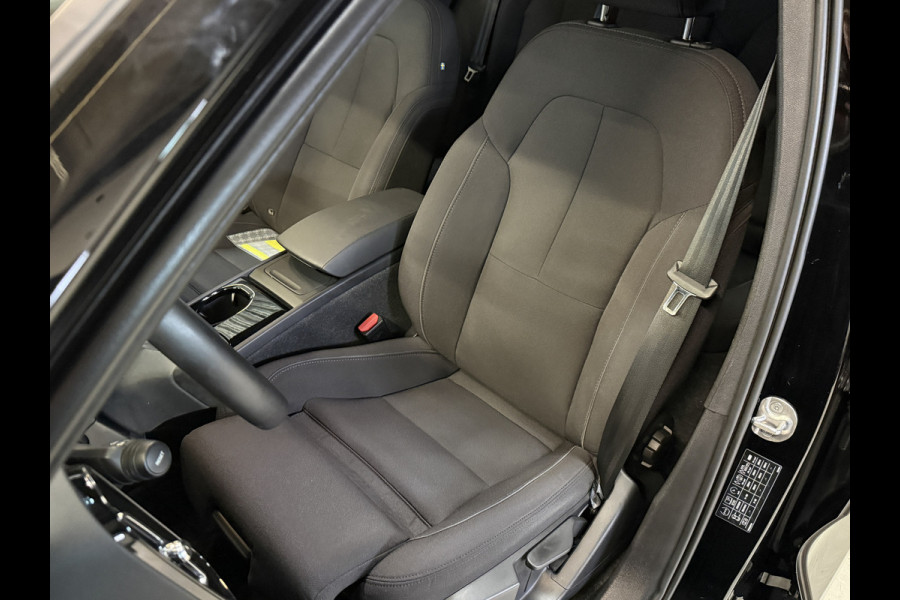 Volvo XC40 Recharge Core 70 kWh | SOH 91.5% | Apple Carplay | Trekhaak | Stoel/Stuurverw.