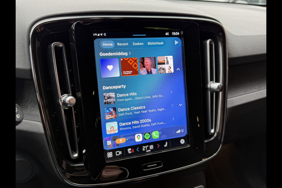 Volvo XC40 Recharge Core 70 kWh | SOH 91.5% | Apple Carplay | Trekhaak | Stoel/Stuurverw.