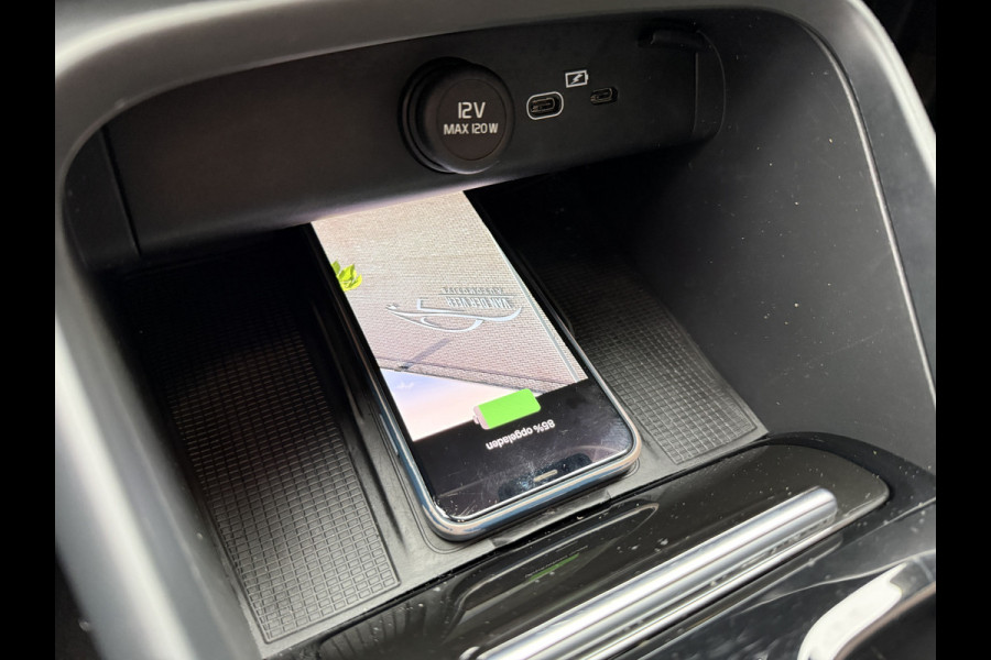 Volvo XC40 Recharge Core 70 kWh | SOH 91.5% | Apple Carplay | Trekhaak | Stoel/Stuurverw.