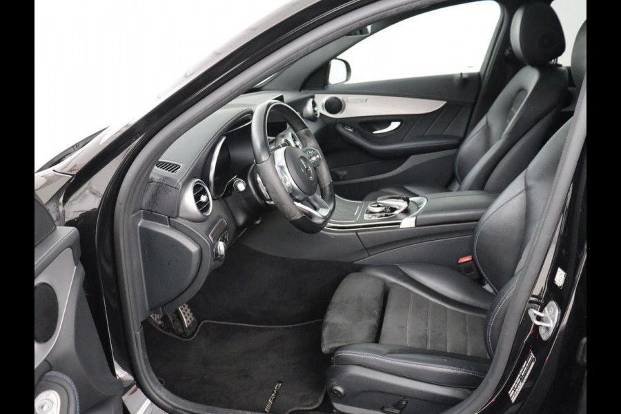 Mercedes-Benz C-Klasse 300e AMG Limited | Panoramadak | 360 Camera | Stoelverwarming | Trekhaak | Carplay | Leder/Alcantara | Sfeerverlichting | Navigatie | Cruise control | Park Assist |