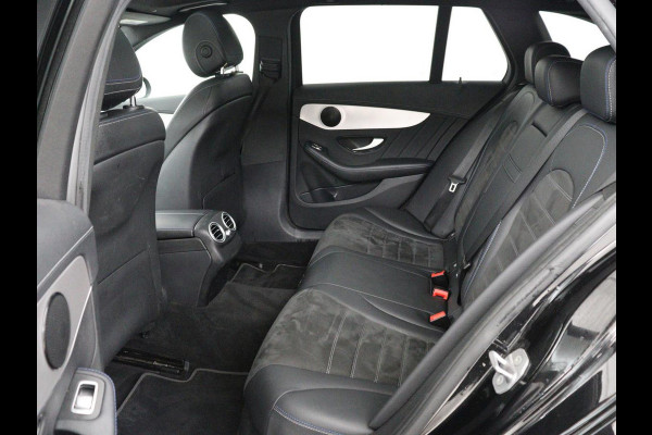Mercedes-Benz C-Klasse 300e AMG Limited | Panoramadak | 360 Camera | Stoelverwarming | Trekhaak | Carplay | Leder/Alcantara | Sfeerverlichting | Navigatie | Cruise control | Park Assist |