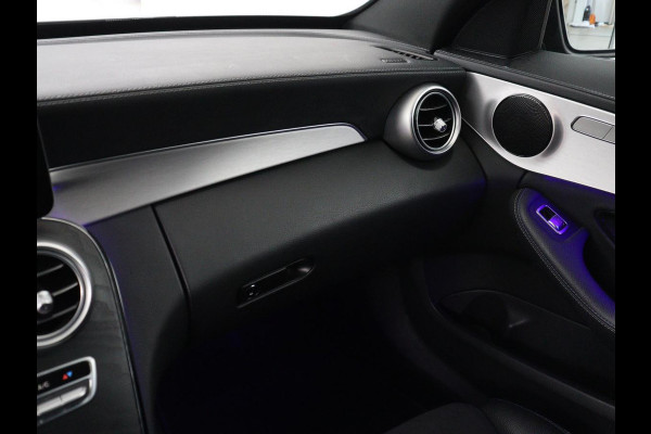 Mercedes-Benz C-Klasse 300e AMG Limited | Panoramadak | 360 Camera | Stoelverwarming | Trekhaak | Carplay | Leder/Alcantara | Sfeerverlichting | Navigatie | Cruise control | Park Assist |