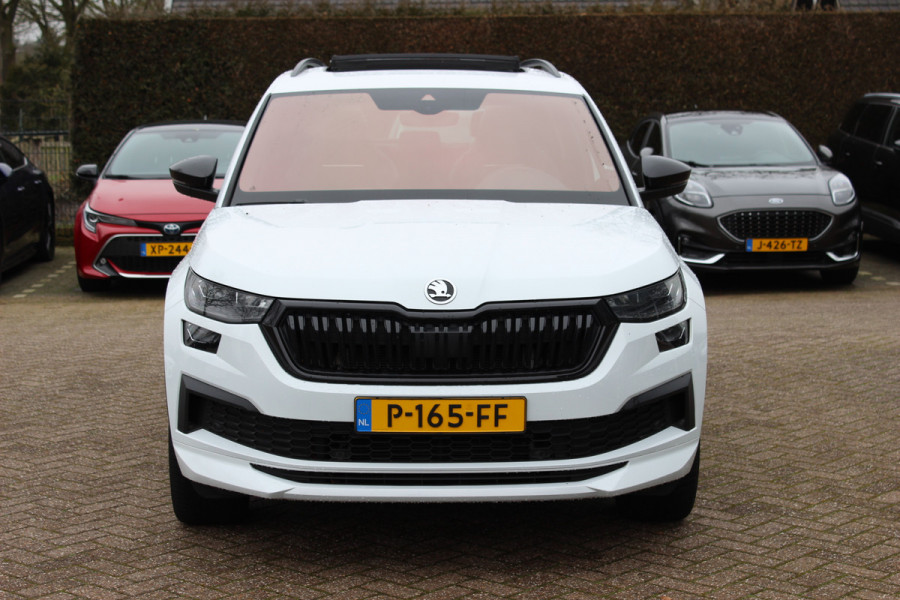 Škoda Kodiaq 1.5 TSI Sportline Business / Trekhaak / Panoramadak / Camera / Keyless / 20'' / CarPlay / Navigatie / Matrix LED / DAB / Stoelverwarming / Cruise Control