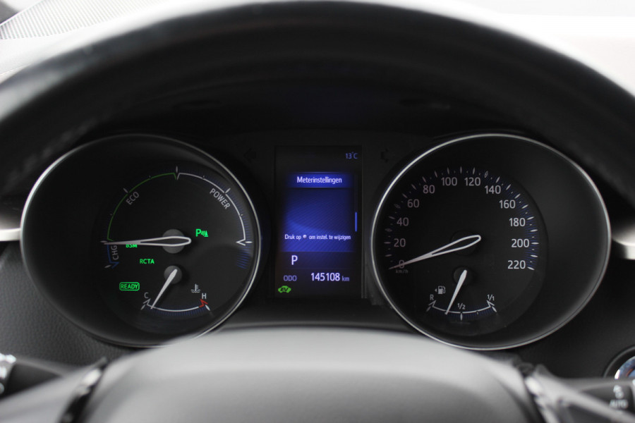 Toyota C-HR 1.8 Hybrid Executive / Trekhaak / Bruin leder / Camera / 18 inch / Led Koplampen / Stoelverwarming
