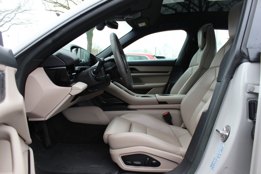 Porsche Taycan Sport Turismo 4S 93 kWh / Panoramadak / 360Camera / Head-up / Accu Performance+ / 21'' / Achterasbesturing / Luchtvering / Keyless / Stoel+Stuurverwarming / DAB / ACC