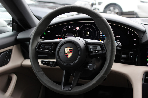Porsche Taycan Sport Turismo 4S 93 kWh / Panoramadak / 360Camera / Head-up / Accu Performance+ / 21'' / Achterasbesturing / Luchtvering / Keyless / Stoel+Stuurverwarming / DAB / ACC
