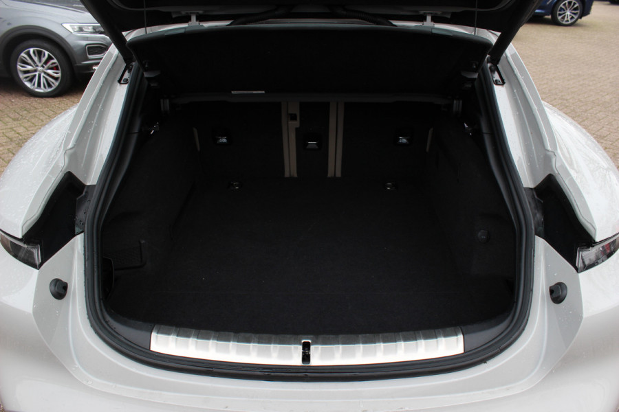 Porsche Taycan Sport Turismo 4S 93 kWh / Panoramadak / 360Camera / Head-up / Accu Performance+ / 21'' / Achterasbesturing / Luchtvering / Keyless / Stoel+Stuurverwarming / DAB / ACC
