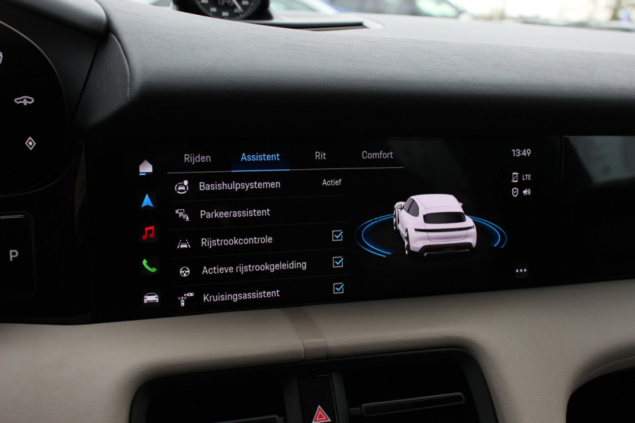 Porsche Taycan Sport Turismo 4S 93 kWh / Panoramadak / 360Camera / Head-up / Accu Performance+ / 21'' / Achterasbesturing / Luchtvering / Keyless / Stoel+Stuurverwarming / DAB / ACC