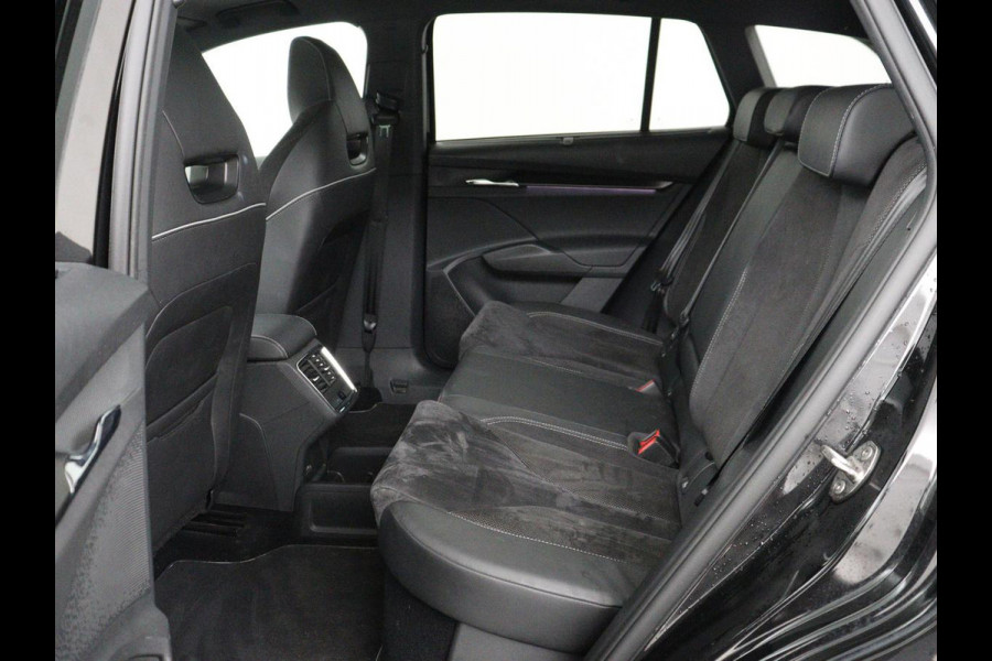 Škoda ENYAQ iV 80 Sportline | SOH 94% | Panoramadak | Stoelverwarming | Memory | Adaptive cruise | Leder/Alcantara | Camera | Carplay | Keyless | DAB | Navigatie | Matrix LED