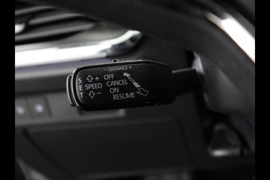 Škoda ENYAQ iV 80 Sportline | SOH 94% | Panoramadak | Stoelverwarming | Memory | Adaptive cruise | Leder/Alcantara | Camera | Carplay | Keyless | DAB | Navigatie | Matrix LED