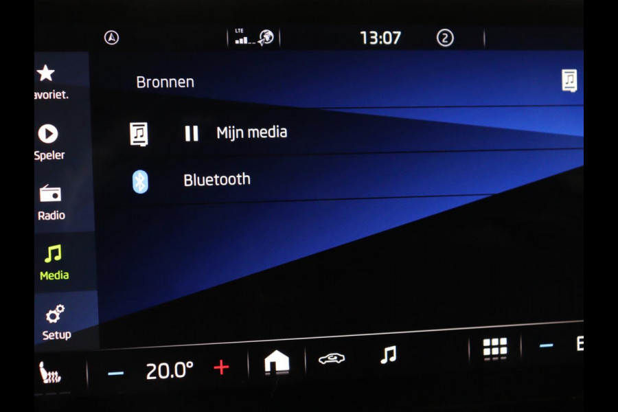 Škoda ENYAQ iV 80 Sportline | SOH 94% | Panoramadak | Stoelverwarming | Memory | Adaptive cruise | Leder/Alcantara | Camera | Carplay | Keyless | DAB | Navigatie | Matrix LED