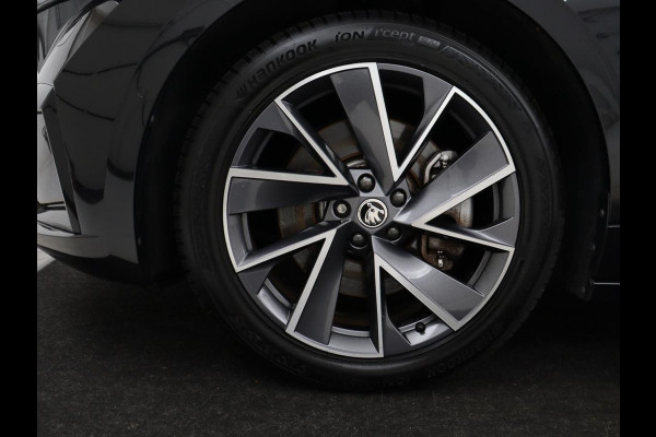Škoda ENYAQ iV 80 Sportline | SOH 94% | Panoramadak | Stoelverwarming | Memory | Adaptive cruise | Leder/Alcantara | Camera | Carplay | Keyless | DAB | Navigatie | Matrix LED