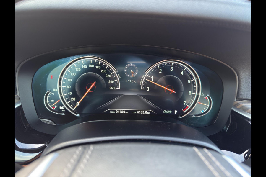 BMW 5 Serie 520i High Executive | Leder | Schuif/Kanteldak | 19"| Comfortstoelen met geheugen |