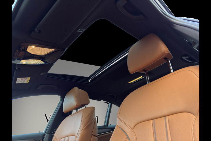 BMW 5 Serie 520i High Executive | Leder | Schuif/Kanteldak | 19"| Comfortstoelen met geheugen |