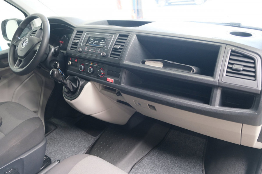 Volkswagen Transporter 2.0 TDI L2H1 - N.A.P. Airco, Cruise, Trekhaak.