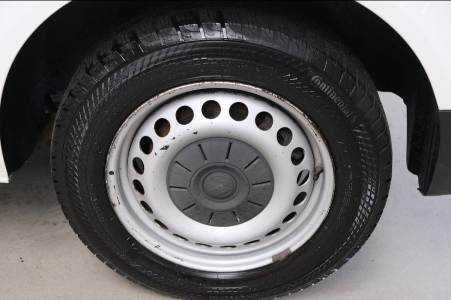 Volkswagen Transporter 2.0 TDI L2H1 - N.A.P. Airco, Cruise, Trekhaak.