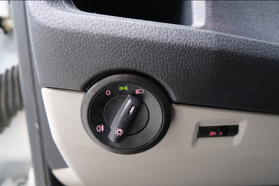 Volkswagen Transporter 2.0 TDI L2H1 - N.A.P. Airco, Cruise, Trekhaak.