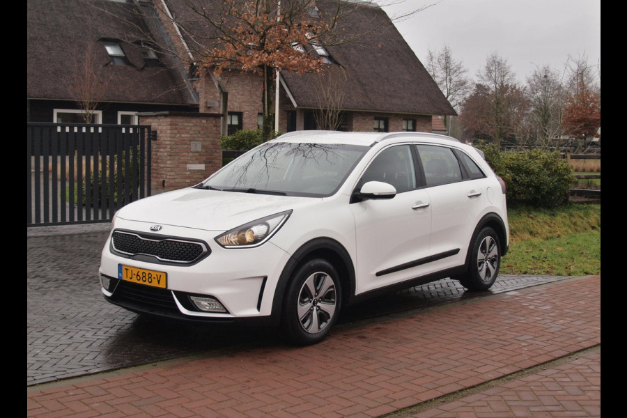 Kia Niro 1.6 GDi Hybrid DynamicLine | Camera | Trekhaak | Cruise Control | Apple Carplay |