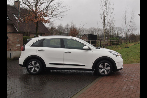 Kia Niro 1.6 GDi Hybrid DynamicLine | Camera | Trekhaak | Cruise Control | Apple Carplay |