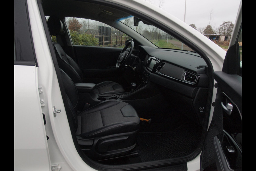 Kia Niro 1.6 GDi Hybrid DynamicLine | Camera | Trekhaak | Cruise Control | Apple Carplay |