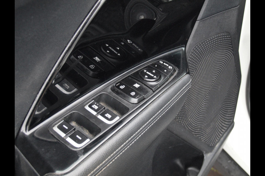 Kia Niro 1.6 GDi Hybrid DynamicLine | Camera | Trekhaak | Cruise Control | Apple Carplay |