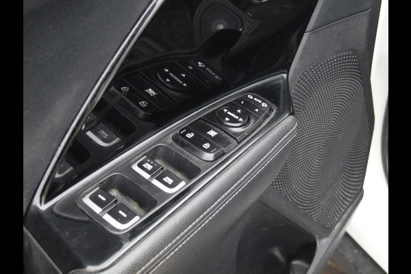 Kia Niro 1.6 GDi Hybrid DynamicLine | Camera | Trekhaak | Cruise Control | Apple Carplay |