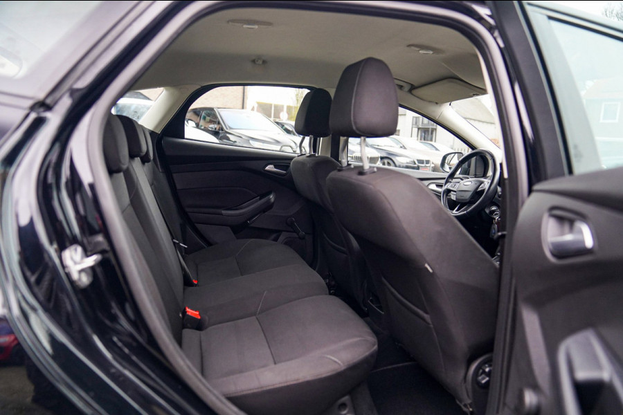 Ford Focus 1.6 TI-VCT Titanium | Cruise Control | AC | Multimedia