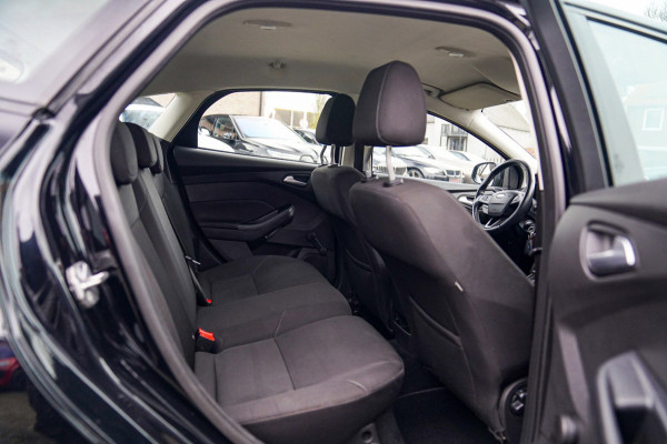 Ford Focus 1.6 TI-VCT Titanium | Cruise Control | AC | Multimedia