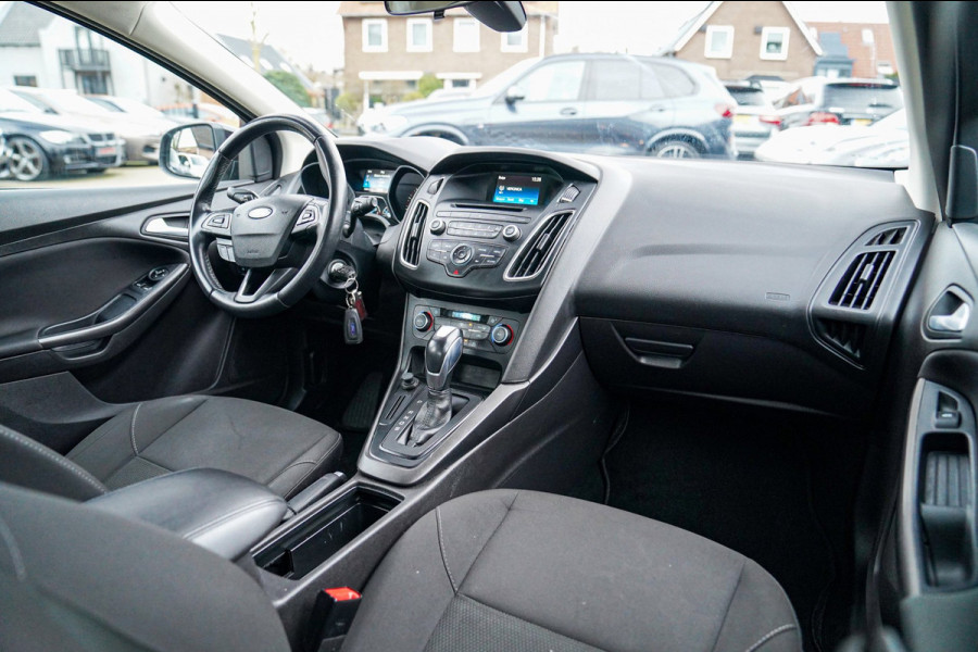 Ford Focus 1.6 TI-VCT Titanium | Cruise Control | AC | Multimedia