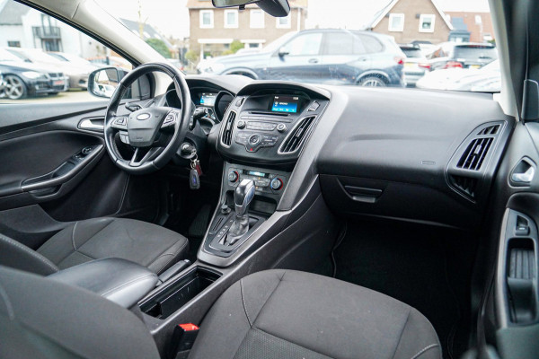 Ford Focus 1.6 TI-VCT Titanium | Cruise Control | AC | Multimedia