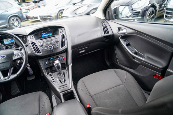 Ford Focus 1.6 TI-VCT Titanium | Cruise Control | AC | Multimedia