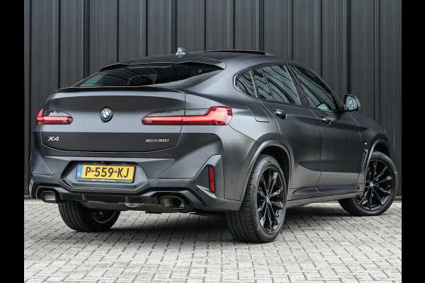 BMW X4 xDrive 20i High Executive M-Sport Pro | Panoramadak | NL-auto | Carbon pakket | Comfort Access | BMW Laser | Stoel- en stuurwiel verwarming | Hifi | Ambiance interieur | Trekhaak