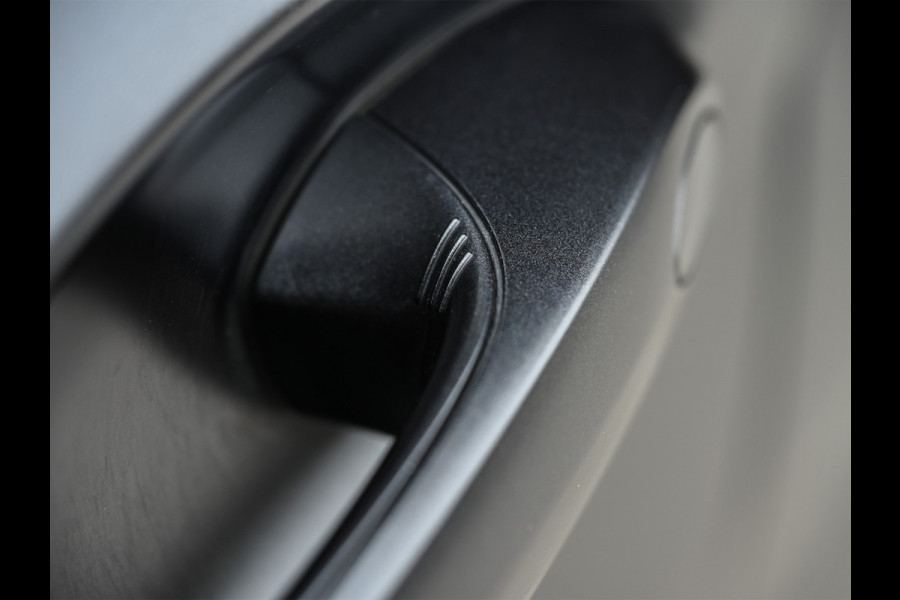 BMW X4 xDrive 20i High Executive M-Sport Pro | Panoramadak | NL-auto | Carbon pakket | Comfort Access | BMW Laser | Stoel- en stuurwiel verwarming | Hifi | Ambiance interieur | Trekhaak