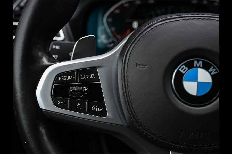 BMW X4 xDrive 20i High Executive M-Sport Pro | Panoramadak | NL-auto | Carbon pakket | Comfort Access | BMW Laser | Stoel- en stuurwiel verwarming | Hifi | Ambiance interieur | Trekhaak