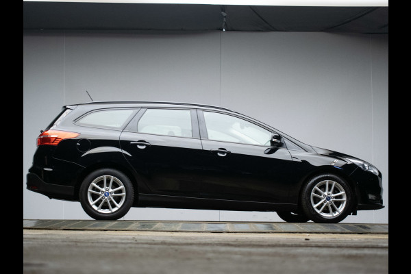 Ford FOCUS Wagon 1.0 Lease Edition Sport (APPLE CARPLAY,NAVI,PDC,CLIMATE,CRUISE,LED,ELEKTRISCH PAKKET,SPORTSTOELEN,LM VELGEN)