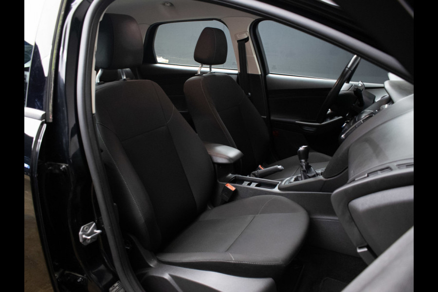 Ford FOCUS Wagon 1.0 Lease Edition Sport (APPLE CARPLAY,NAVI,PDC,CLIMATE,CRUISE,LED,ELEKTRISCH PAKKET,SPORTSTOELEN,LM VELGEN)