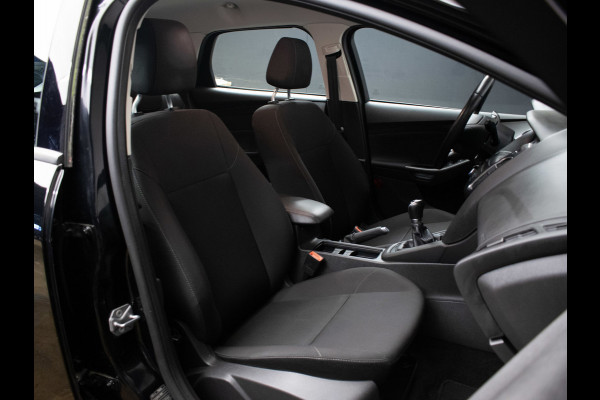 Ford FOCUS Wagon 1.0 Lease Edition Sport (APPLE CARPLAY,NAVI,PDC,CLIMATE,CRUISE,LED,ELEKTRISCH PAKKET,SPORTSTOELEN,LM VELGEN)