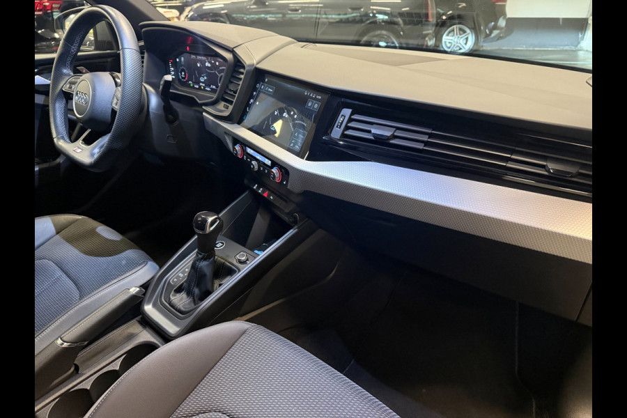 Audi A1 SPORTBACK 35 TFSI 2X S-LINE BLACK-LINE V-COCKPIT/NAVI/DAB/CARPLAY/SONOS/CRUISE///