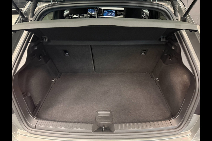 Audi A1 SPORTBACK 35 TFSI 2X S-LINE BLACK-LINE V-COCKPIT/NAVI/DAB/CARPLAY/SONOS/CRUISE///