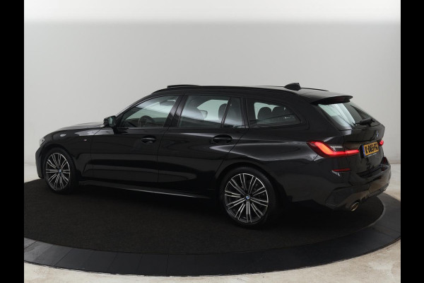 BMW 3 Serie 318i M Sport | Panoramadak | Stoelverwarming | Leder/Alcantara | Carplay | Live Cockpit | Sportstoelen | Full LED | Navigatie | Parkeerhulp | Climate control
