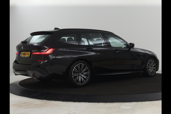 BMW 3 Serie 318i M Sport | Panoramadak | Stoelverwarming | Leder/Alcantara | Carplay | Live Cockpit | Sportstoelen | Full LED | Navigatie | Parkeerhulp | Climate control