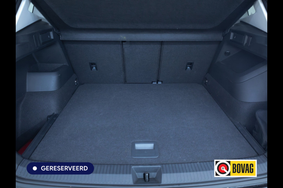 Volkswagen Tiguan 1.5 e-TSI Business Edition Comfort | Camera | Comfortstoelen | Parkeerassistent | Stoelverwarming | Stuurverwarming, Adaptieve Cruise, Led, Navigatie, App. connect