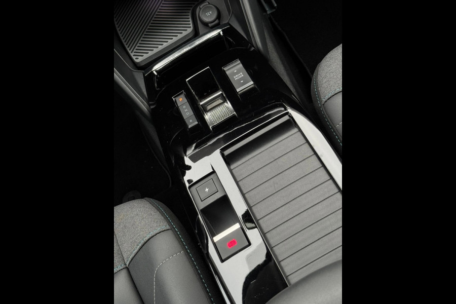 Citroën Ë-C4 Shine 50 kWh, panoramadak, lederen interieur, adaptief cruise, achteruitrijcamera, 1 e eigenaar, NL auto met nap