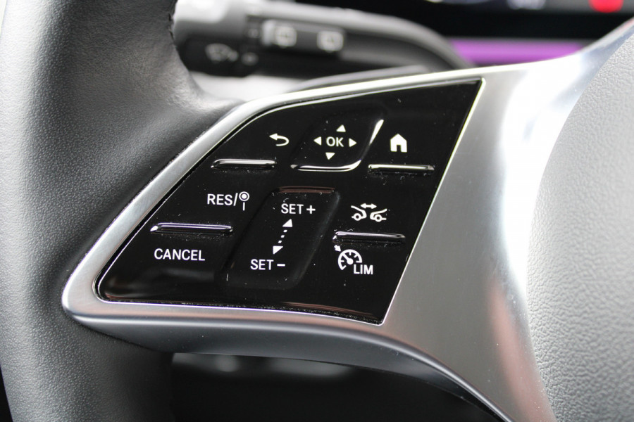 Mercedes-Benz V-Klasse 250d / DC / AMG / Luchtvering / 2x Elec Schuifd / Burmester / Camera / Vol Opties / NIEUWSTAAT