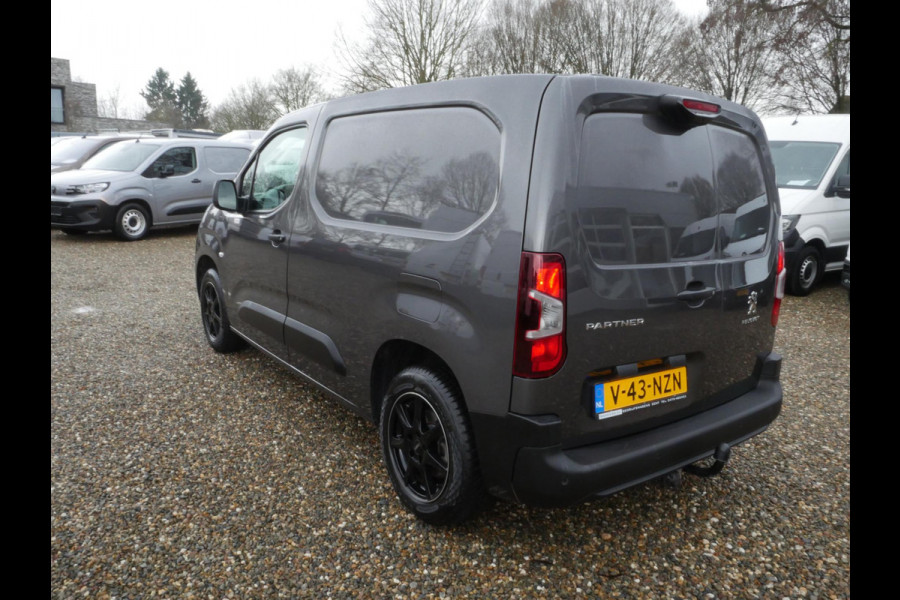 Peugeot Partner 1.2 PureTech 130PK, Benzine, Automaat