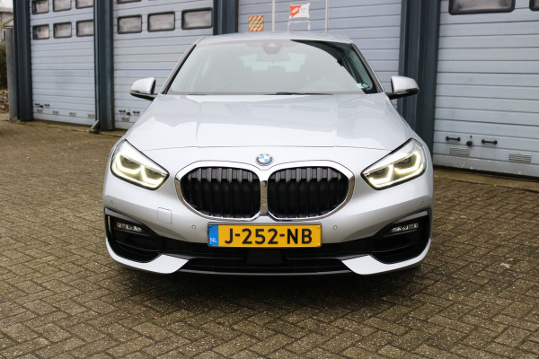 BMW 1-serie 118i Executive Edition Autom Xenon Led Navi Sportzetels 17inch Bj:2020