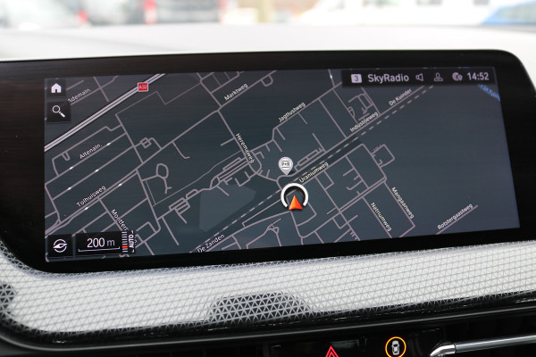 BMW 1-serie 118i Executive Edition Autom Xenon Led Navi Sportzetels 17inch Bj:2020