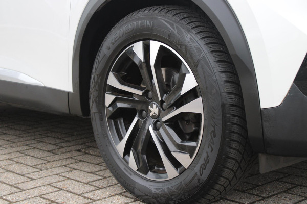 Peugeot 2008 1.2 100PK ALLURE PACK | TREKHAAK | NAVIGATIE | LED KOPLAMPEN | 3-D INSTRUMENTENPANEEL | KEYLESS ENTRY/START | ACHTERUITRIJ CAMERA | CLIMATE CONTROL | APPLE CARPLAY/ANDROID AUTO | CRUISE CONTROL | DAB+ RADIO | PARKEERSENSOREN VOOR + ACHTER |