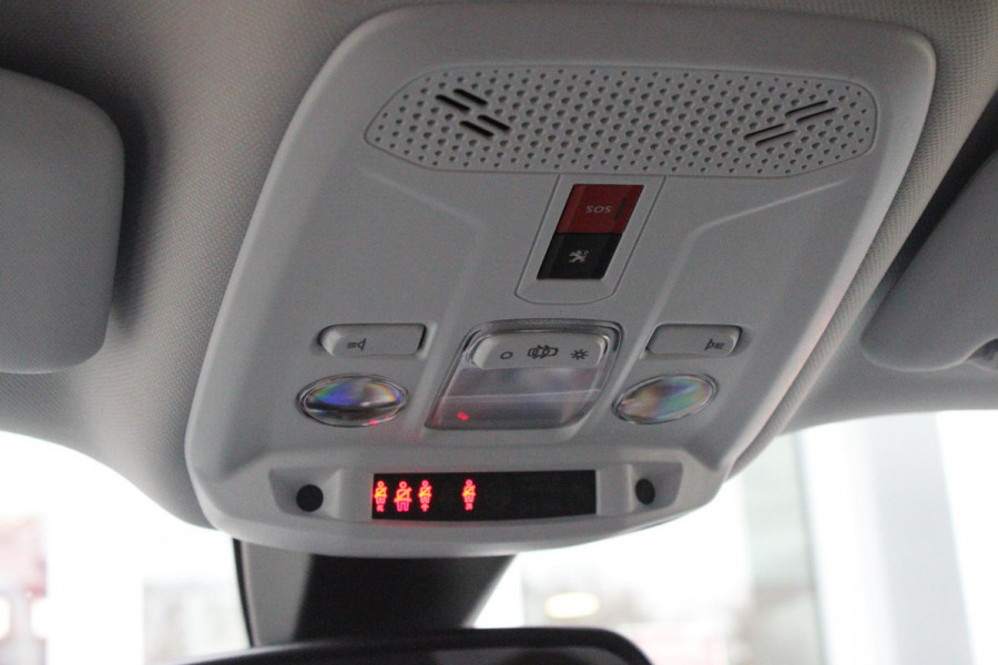 Peugeot 2008 1.2 100PK ALLURE PACK | TREKHAAK | NAVIGATIE | LED KOPLAMPEN | 3-D INSTRUMENTENPANEEL | KEYLESS ENTRY/START | ACHTERUITRIJ CAMERA | CLIMATE CONTROL | APPLE CARPLAY/ANDROID AUTO | CRUISE CONTROL | DAB+ RADIO | PARKEERSENSOREN VOOR + ACHTER |