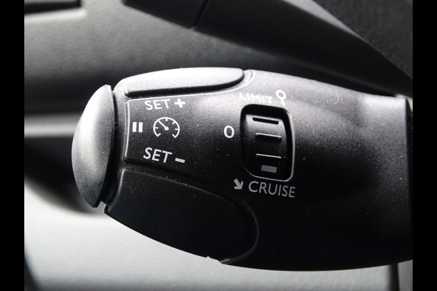 Peugeot e-Expert Standard Pro 75 kWh